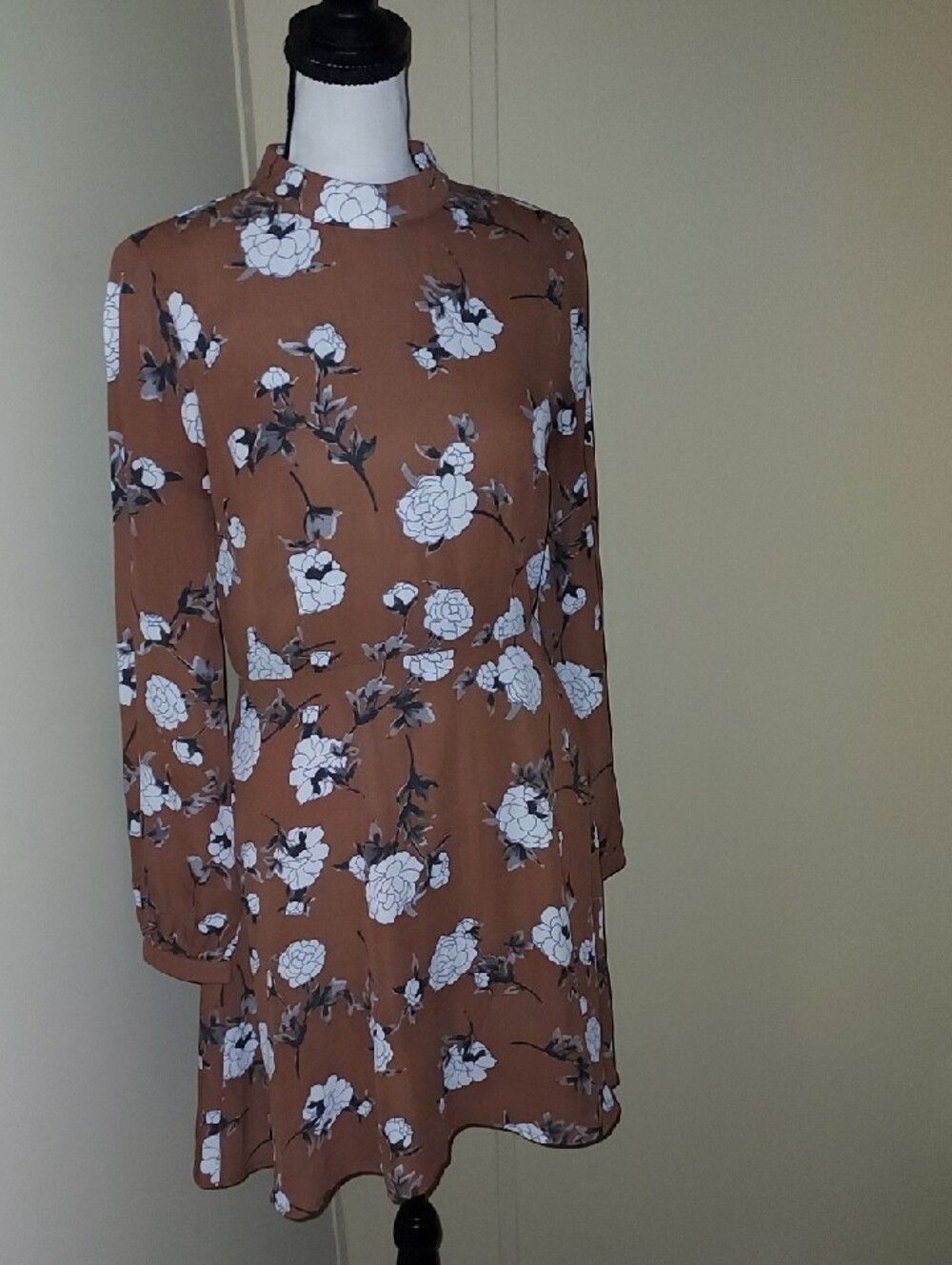 Floral Long-Sleeve Tunic Dress in Brown